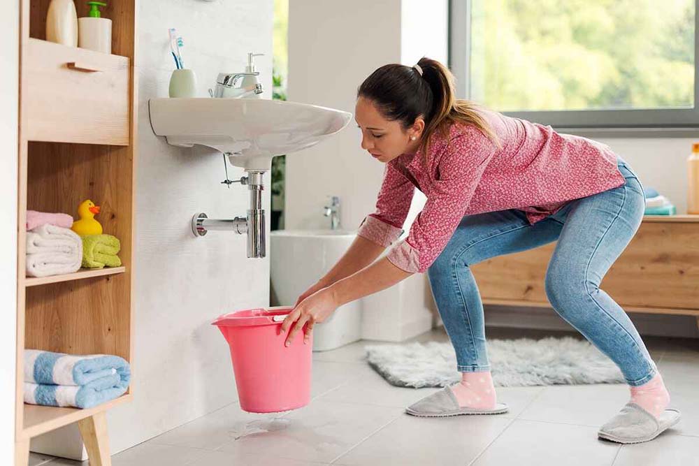 Leaky pipes
