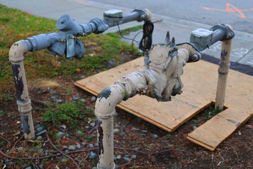 A backflow prevention system/device A backflow prevention system/device
